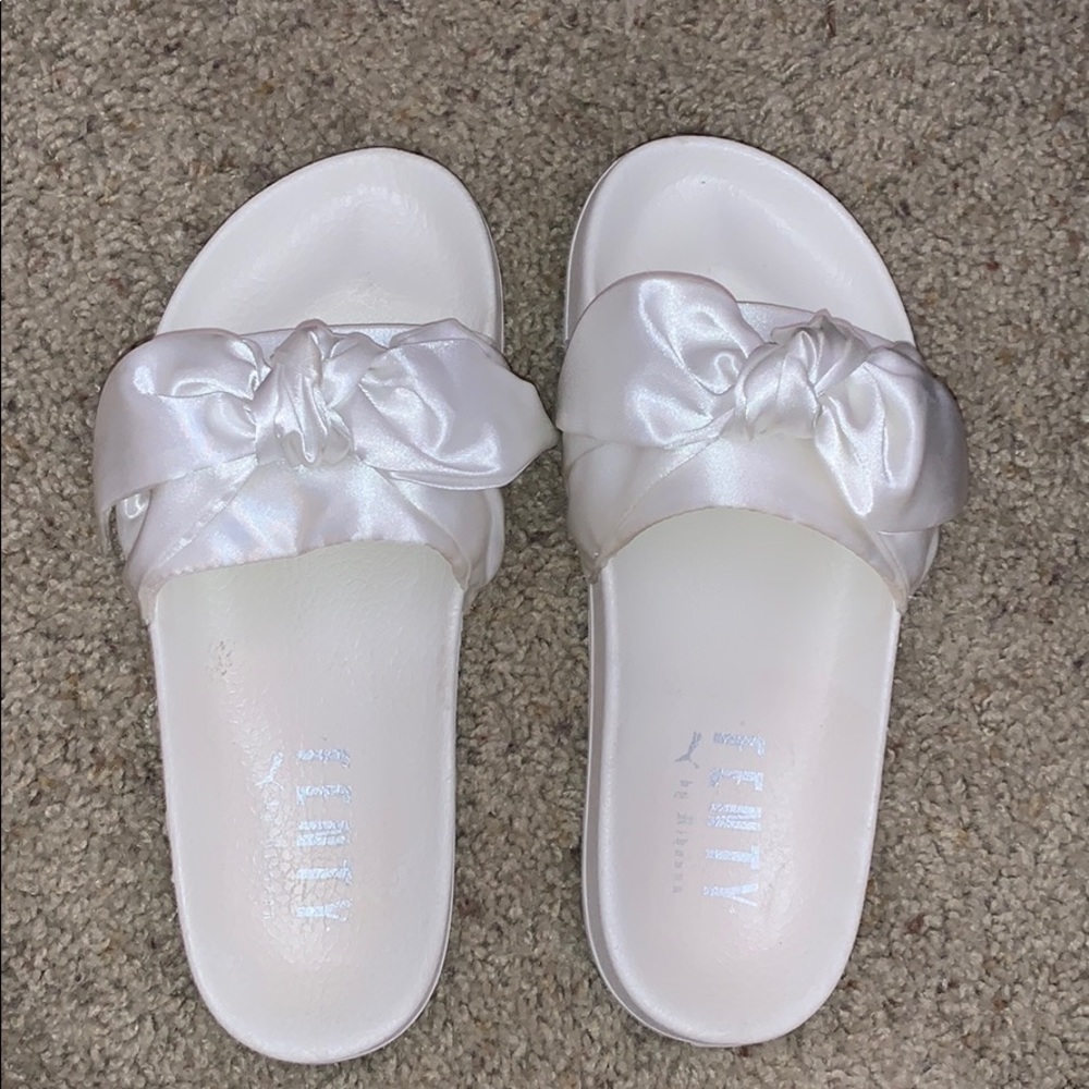 Rihanna’s puma fenty bow slide